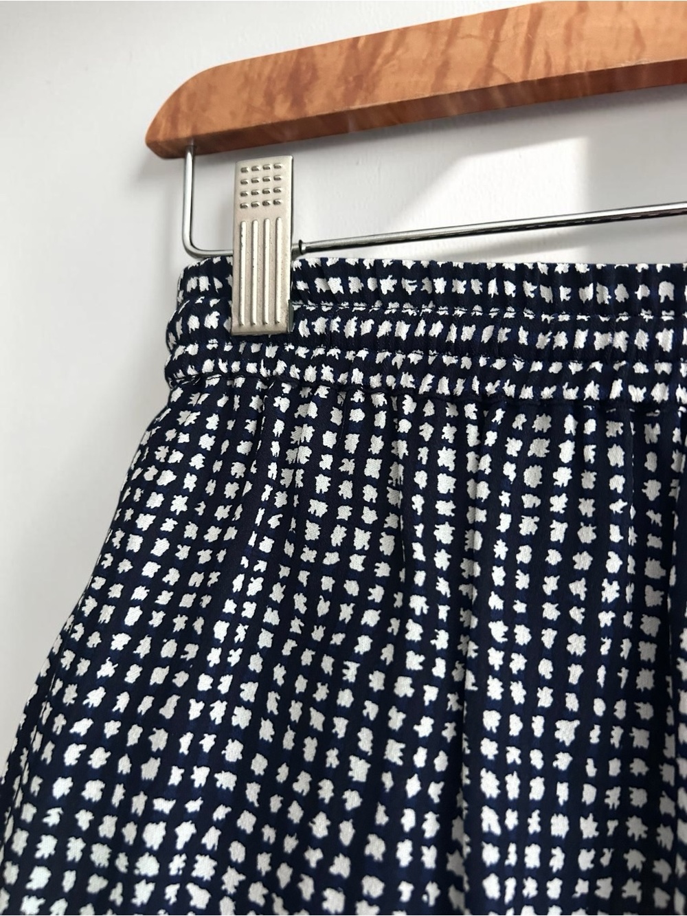 L.K. Bennett London Black Ivory Houndstooth Print Tapered Pull-On Trousers US 2 - Picture 11 of 11
